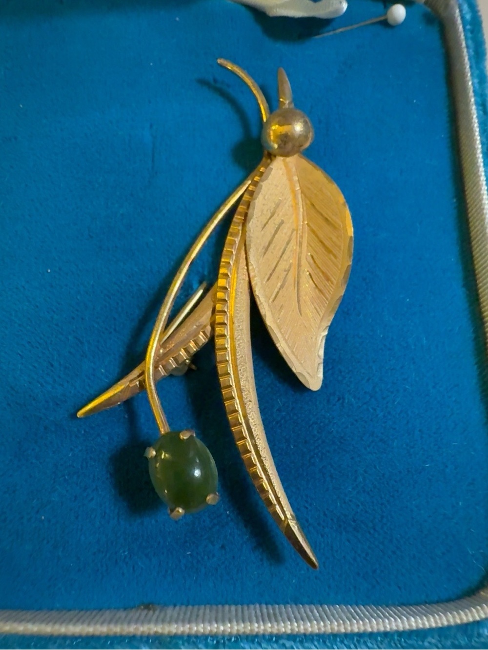 Vintage 12K Gold and Jade Leaf Brooch